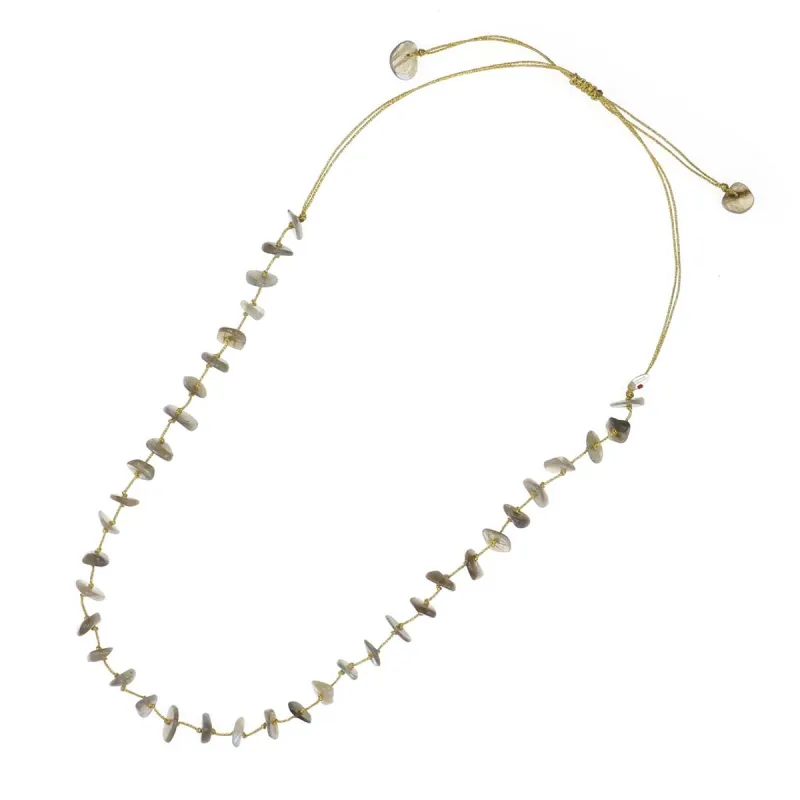Collier en pierres naturelles Labradorite. Peut se porter en ras de cou ou sautoir selon votre envie  en bracelet 3 tours poigne