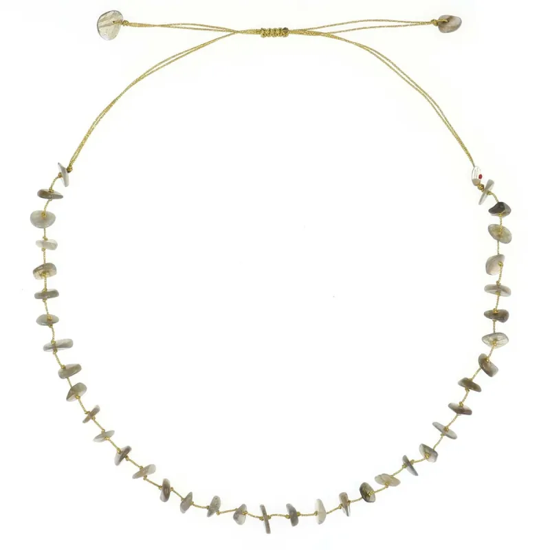 Collier en pierres naturelles Labradorite. Peut se porter en ras de cou ou sautoir selon votre envie  en bracelet 3 tours poigne