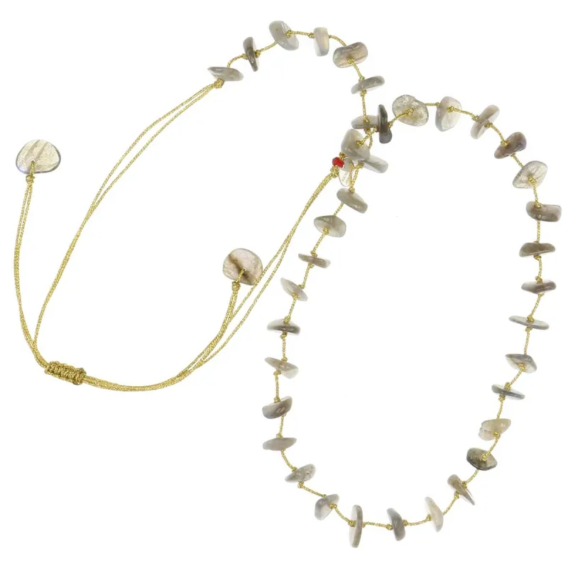 Collier en pierres naturelles Labradorite. Peut se porter en ras de cou ou sautoir selon votre envie  en bracelet 3 tours poigne