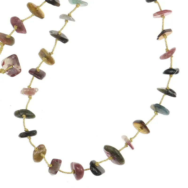 Collier en pierres naturelles Tourmaline . Peut se porter en ras de cou ou sautoir selon votre envie  en bracelet 3 tours poigne