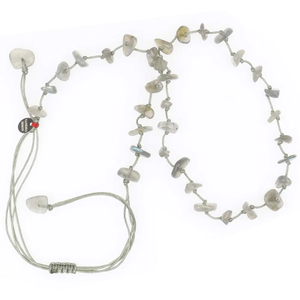 Collier en pierres naturelles Labradorite. Peut se porter en ras de cou ou sautoir selon votre envie  en bracelet 3 tours poigne