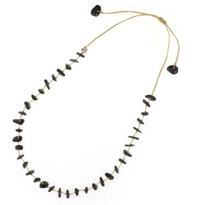 Collier en pierres naturelles Tourmaline noire . Peut se porter en ras de cou ou sautoir selon votre envie  en bracelet 3 tours