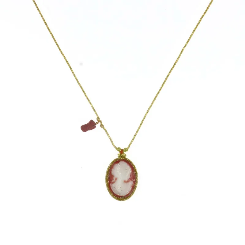 Collier fil or médaillon MM corail orné d'un camé vanessa simon