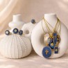 Collier Médaillon Croix Lapis Lazuli Émaillé Or – Fait Main | Vanessa Simon