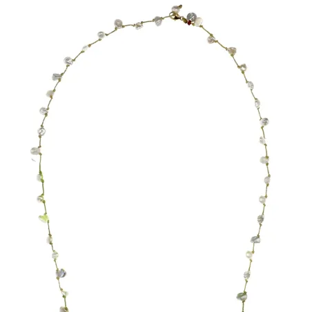 Collier en pierres naturelles Nacre baroque. Peut se porter en ras de cou ou sautoir selon votre envie  en bracelet 3 tours poig