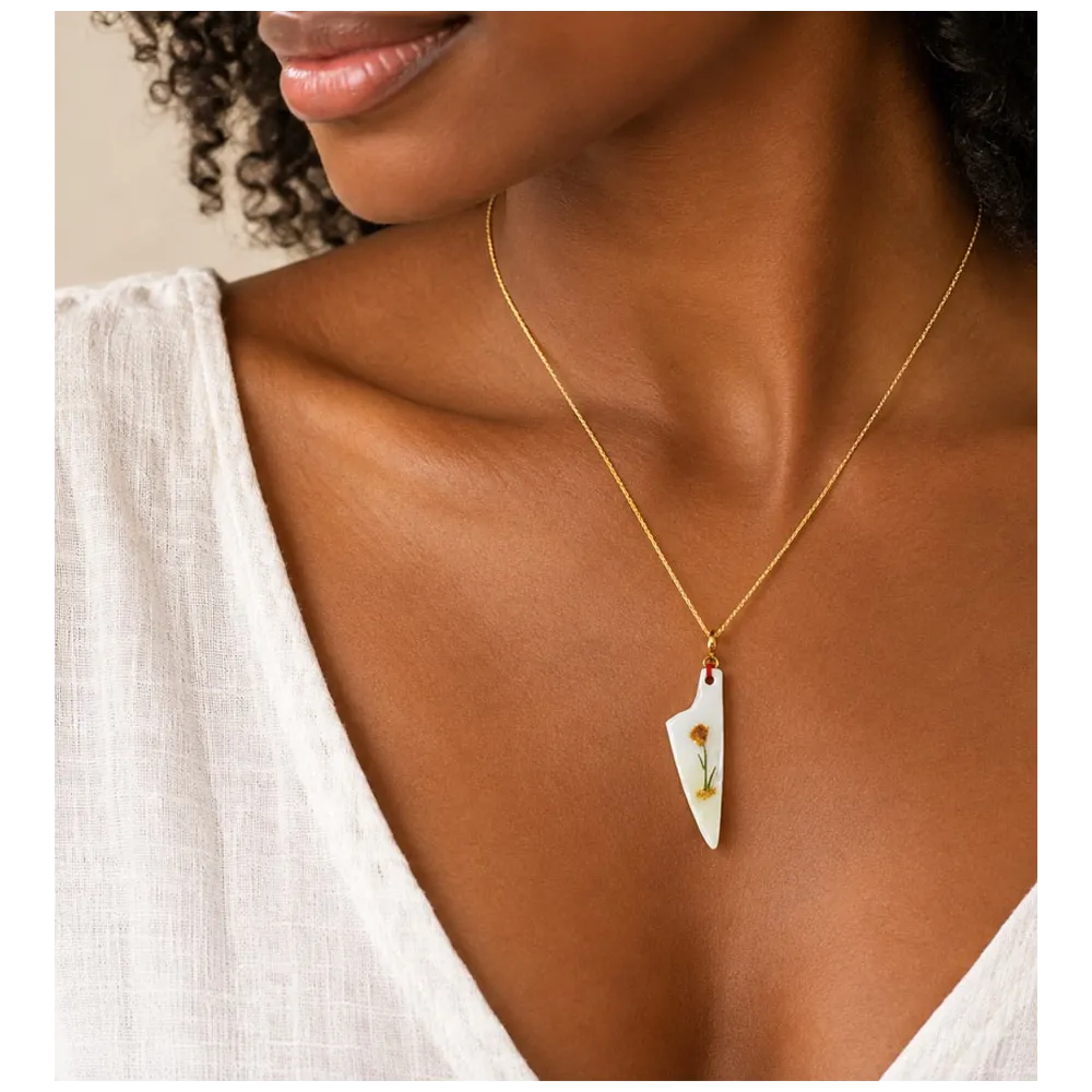 Charm Corne de Bélier émaillé blanc avec fleur Immortelle